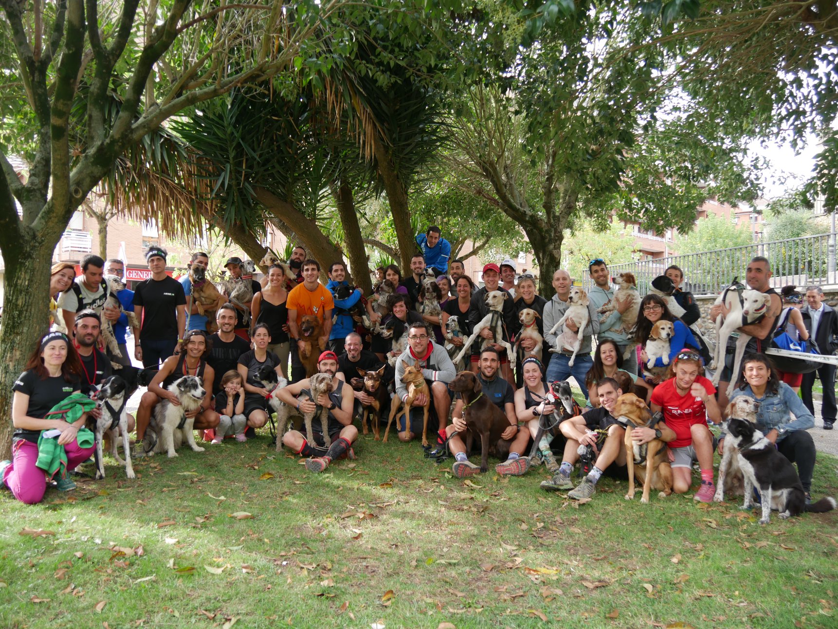Quedadas y carreras con amigos, familiares, y compañeros de otros clubes